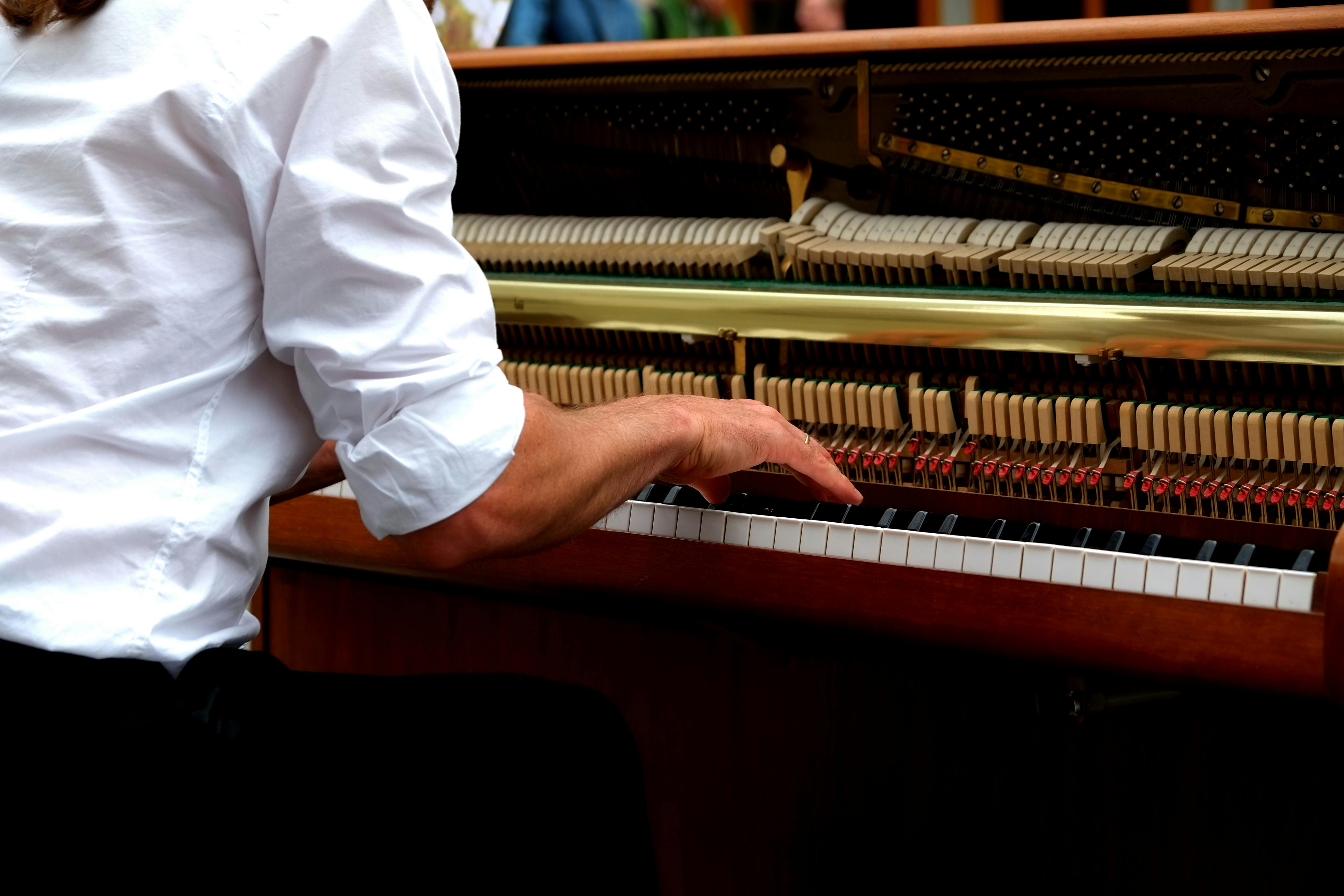 Klavier oder Keyboard – Was ist eigentlich der Unterschied?